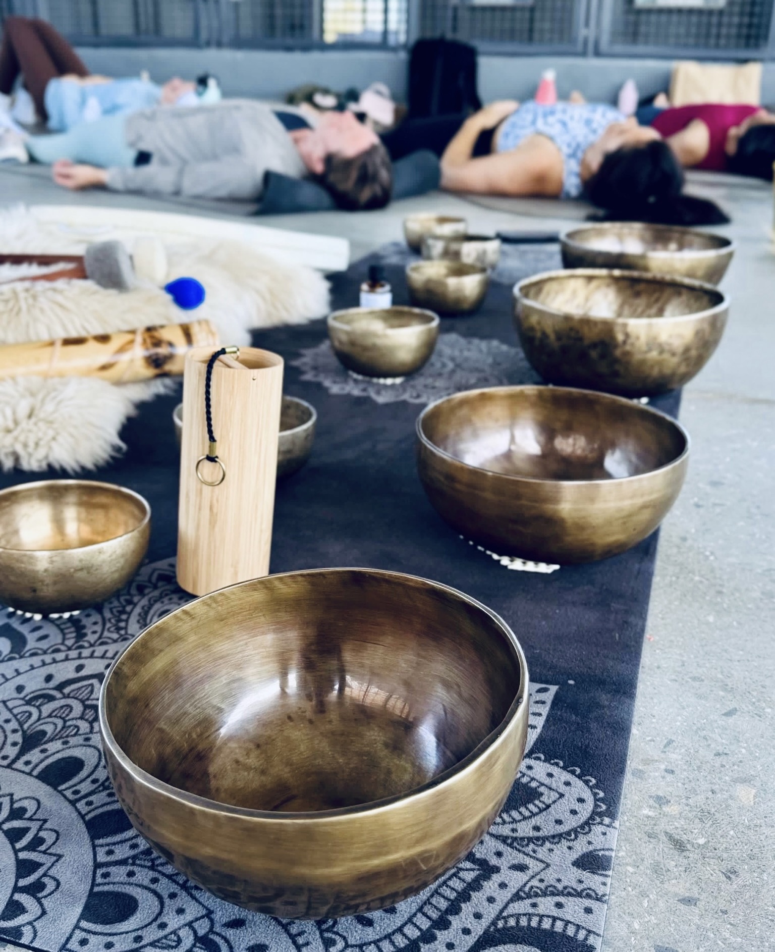 Sound healing bowls in session